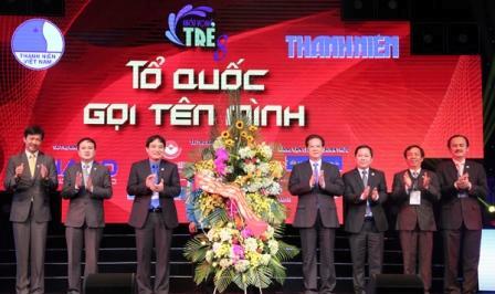 Le PM Nguyen Tan Dung au programme artistique Aspiration des jeunes